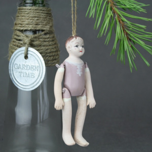Replika dřevěné panenky na zavěšení 8cm