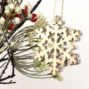 Závěsná vánoční dekorace sněhová vločka 18cm