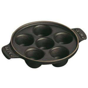 Staub Litinový talíř na šneky s 6 prohlubněmi černá 14 cm