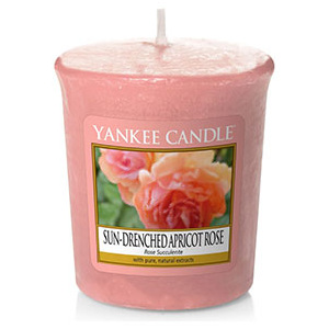 Yankee Candle – votivní svíčka Sun Drenched Apricot Rose 49 g