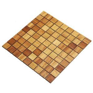 Iroko mozaika- dřevěný obklad 30 x 30 mm (Dřevěná mozaika, obklad z masivního dřeva. Dekorativní výzdoba stěn v interiéru, vč. koupelen a kuchyní.)