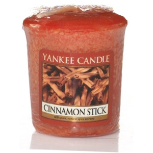 Votivní vonná svíčka Yankee Candle Cinnamon Stick - Skořicová tyčinka 50 GRAMŮ