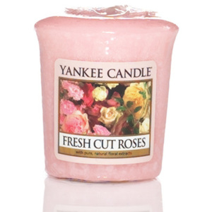 Votivní vonná svíčka Yankee Candle Fresh Cut Roses - Čerstvě nařezané vůně 50 GRAMŮ
