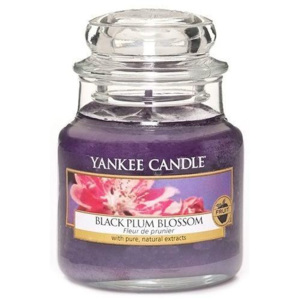 Svíčka Yankee Candle 104gr - Black Plum Blossom