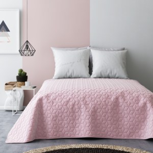 Světle růžový přehoz na postel oboustranný