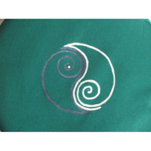 S radostí - vlastní výroba Pohankový polštář Jin Jang - zelený Velikost: 40 x 50 cm