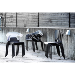 Designová jídelní židle Lena / černá