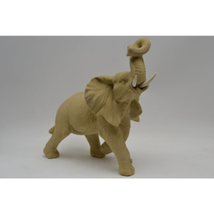 Slon velký - kamenná socha z pískovce