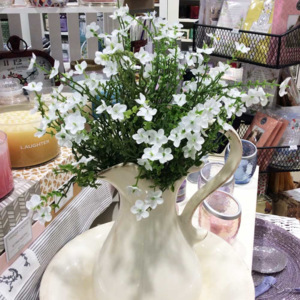 Umělá květina bílá, svazek 1 ks (Krásná dekorační umělá kytice s bílými květy.)