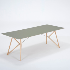 Jídelní stůl z masivního dubového dřeva se zelenou deskou Gazzda Tink, 220 x 90 cm