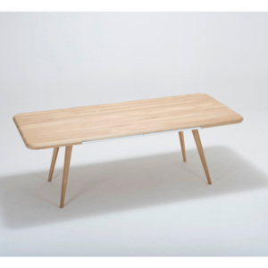 Jídelní stůl s konstrukcí z masivního dubového dřeva se zásuvkou Gazzda Ena, 220 x 100 cm