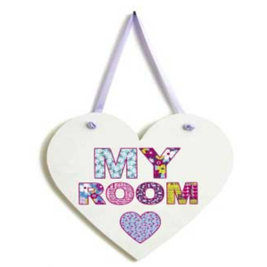 Závěsná dekorace do dětského pokojíčku - Retro Hearts Hanger