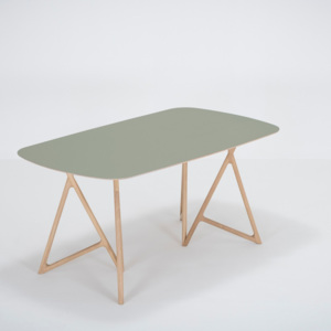 Jídelní stůl z masivního dubového dřeva se zelenou deskou Gazzda Koza, 160 x 90 cm