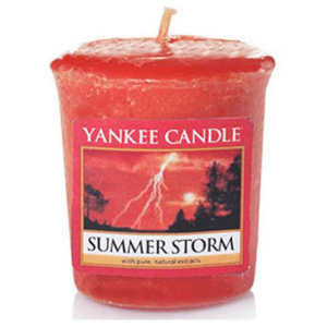Yankee Candle - votivní svíčka Summer Storm 49g (Letní bouřka. Jako závan bouřky, co se prožene lesem. Tato vůně se chvěje jemnou svěžestí eukalyptu v