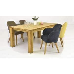 Moderní jídelní židle a stůl