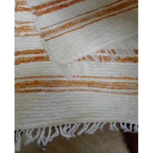 Ručně tkaný koberec 100x50 cm, bílý s oranžovými proužky