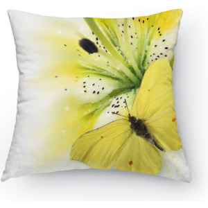 Polštářek - Žlutý motýl na květu