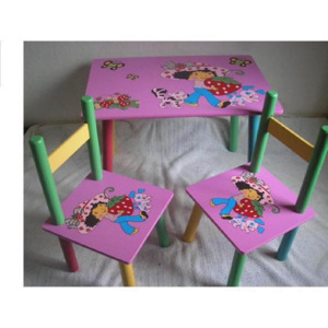 Dětský stoleček a 2 židličky jahůdka