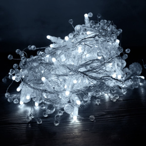 Světelný řetěz s krystalky - 8m, ledově bílá s flash
