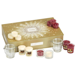 Yankee Candle – vánoční dárková sada 4 ks votivních svíček, 8 ks čajových svíček, 2 ks svícnů na votivní a 2 ks na čajové svíčky