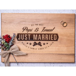 Maddera Design Svatební "Just Married" Typ Dřeva: Javor, Barva okraje: Červená, Dodací doba: Standardní (10 pracovních dnů - ZDARMA)