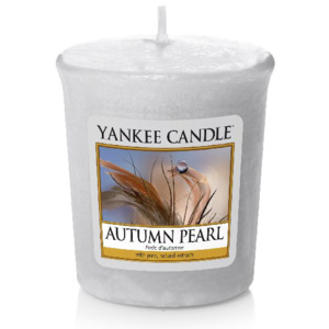 Yankee Candle - votivní svíčka Autumn Pearl 49g (Úchvatná krémová vůně přináší aromatickou směs orchideje, vanilky a delikátní frézie, oslazenou cukrovým popraškem.)