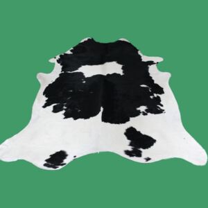 Koberec kusový hovězí kůže 3,7 m2, černobílá 222 Černobílé 3,5 m2 - 4,0 m2