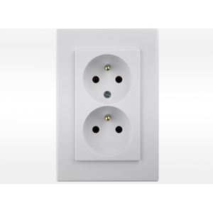 E2 elektro GmbH Dvojzásuvka CUBE - bílá - skladem