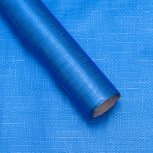 Luxusní strukturovaný balicí papír, modrý, vzor křížky