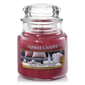 Yankee Candle - vonná svíčka Home Sweet Home 104g (Aróma skořice, domácího pečení a doušku čerstvě vylouhovaného čaje, která vás zahřeje u srdce a prodchne váš domov atmosférou vzájemné lásky a porozumění.)