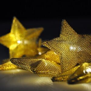 Vánoční řetěz zlaté hvězdy