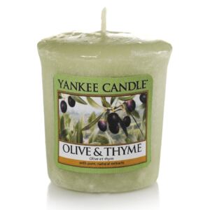 Yankee Candle - votivní svíčka Olive & Thyme (Olivy a tymián) 49g (Intenzívně svěží bylinková vůně středomořského pobřeží s olivovými listy, citróny, lehkým dotekem pomerančů a pižma. Maximálně příjemná a jedinečná kompozice s osvěžujícím efektem p
