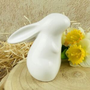 Bílý porcelánový dekorační zajíc se svěšenýma ušima- 11 cm