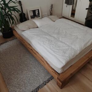 Dubová postel bez čela 180x200