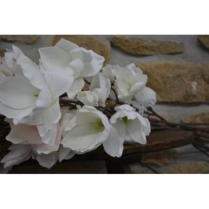 CERINO Umělá květina Magnolie větev 100cm bílá 1ks