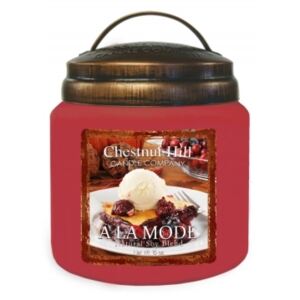 Chestnut Hill - vonná svíčka A La Mode 454g (Vonná svíčka ve skle s dvěma knoty a se sladkou vůní černé maliny a vanilky.)