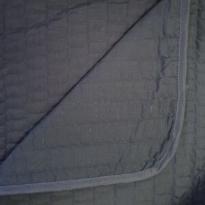 Numbero plus Prošívaný přehoz na postel 220x240 cm a 2 povlaky na polštářek 40x40 cm EXO Barva: Tmavá modrá