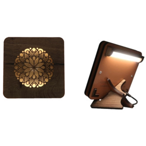 Lampička s motivem mandaly 2 Funkce lampičky: lampička s přímým světlem, barva podsvícení grafiky: teplá bílá, barva pohledové desky: dřevo hnědá