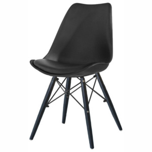 Jídelní židle v černé barvě s dřevěnou konstrukcí v černé barvě TK2047