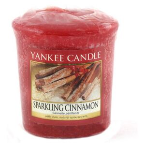 Yankee Candle - votivní svíčka Sparkling Cinnamon (Třpytivá skořice) 49g (Sváteční plamínek… Kořeněná horká vůně skutečné skořicové tyčinky a hřebíčku.)