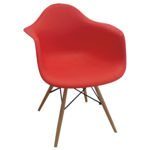 Designové trendy křeslo v kombinaci dřeva buk a plastu červené barvy TK190
